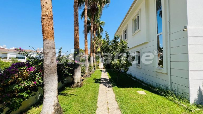 Вилла или дом в Центре Кемера, Кемер с бассейном: купить недвижимость в Турции - 111070