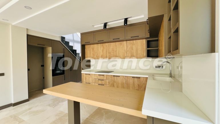 Вилла или дом от застройщика в Центре Кемера, Кемер с бассейном: купить недвижимость в Турции - 136320