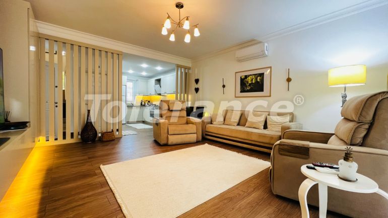 Вилла или дом в Центре Кемера, Кемер с бассейном: купить недвижимость в Турции - 136551