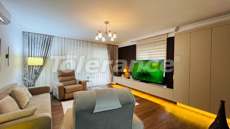 Вилла или дом в Центре Кемера, Кемер с бассейном: купить недвижимость в Турции - 136553