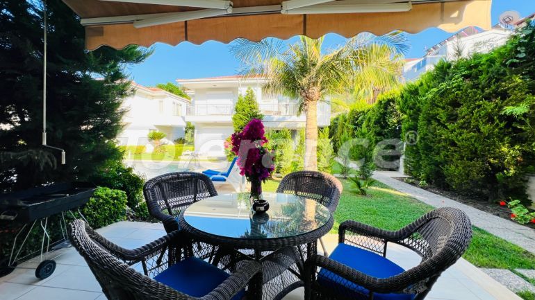 Вилла или дом в Центре Кемера, Кемер с бассейном: купить недвижимость в Турции - 136554