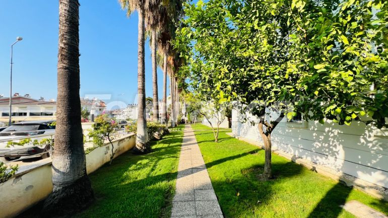 Вилла или дом в Центре Кемера, Кемер с бассейном: купить недвижимость в Турции - 136556