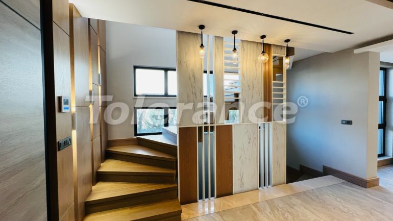 Вилла или дом от застройщика в Центре Кемера, Кемер с бассейном: купить недвижимость в Турции - 136687