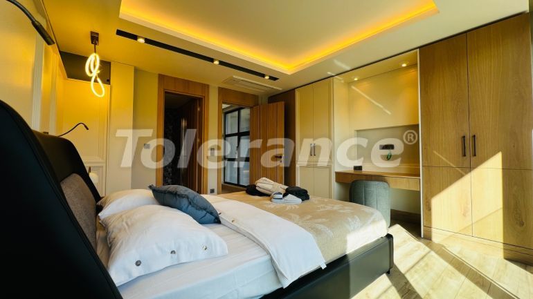 Вилла или дом от застройщика в Центре Кемера, Кемер с бассейном: купить недвижимость в Турции - 136709