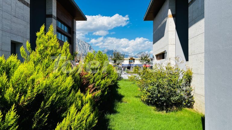 Вилла или дом от застройщика в Центре Кемера, Кемер с бассейном: купить недвижимость в Турции - 136711