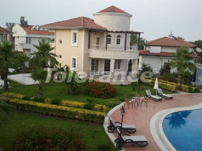 Вилла или дом от застройщика в Центре Кемера, Кемер с бассейном: купить недвижимость в Турции - 57037