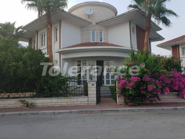 Вилла или дом от застройщика в Центре Кемера, Кемер с бассейном: купить недвижимость в Турции - 57038