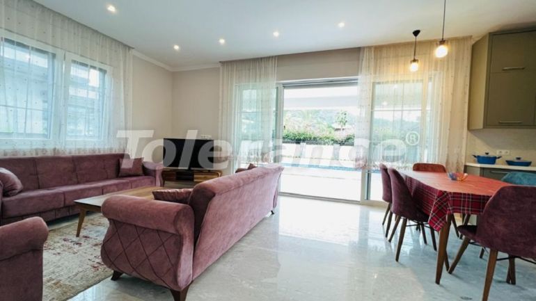 Вилла или дом в Центре Кемера, Кемер с бассейном: купить недвижимость в Турции - 67284