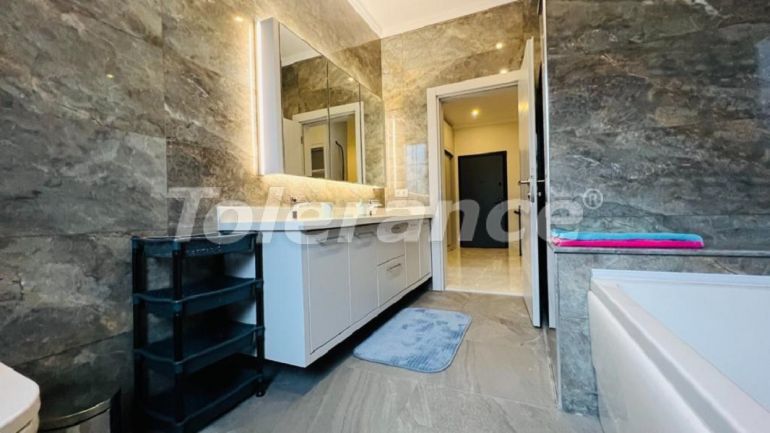 Вилла или дом в Центре Кемера, Кемер с бассейном: купить недвижимость в Турции - 67286