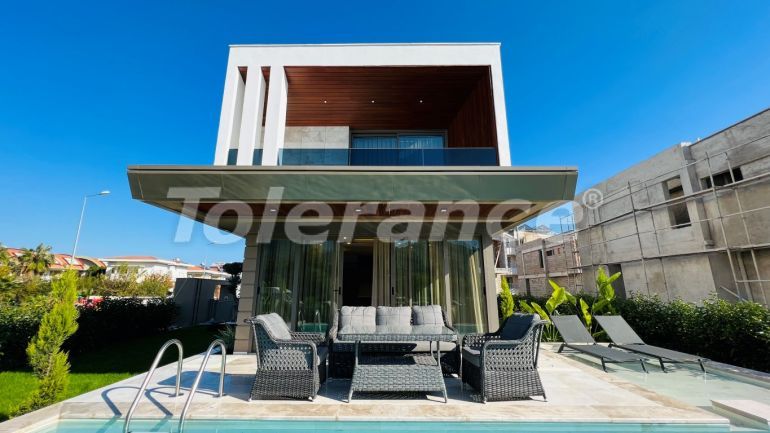 Вилла или дом от застройщика в Центре Кемера, Кемер с бассейном: купить недвижимость в Турции - 95118