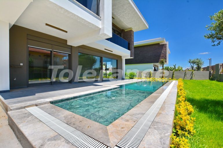 Вилла или дом от застройщика в Дошемеалты, Анталия с бассейном: купить недвижимость в Турции - 104495