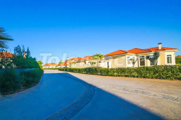 Вилла или дом от застройщика в Дошемеалты, Анталия с бассейном: купить недвижимость в Турции - 10725