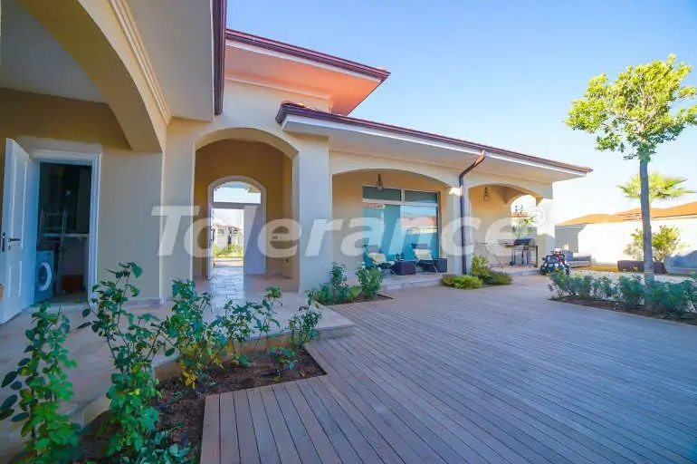 Вилла или дом от застройщика в Дошемеалты, Анталия с бассейном: купить недвижимость в Турции - 10739