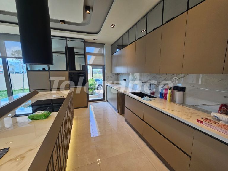 Вилла или дом от застройщика в Дошемеалты, Анталия с бассейном: купить недвижимость в Турции - 108743