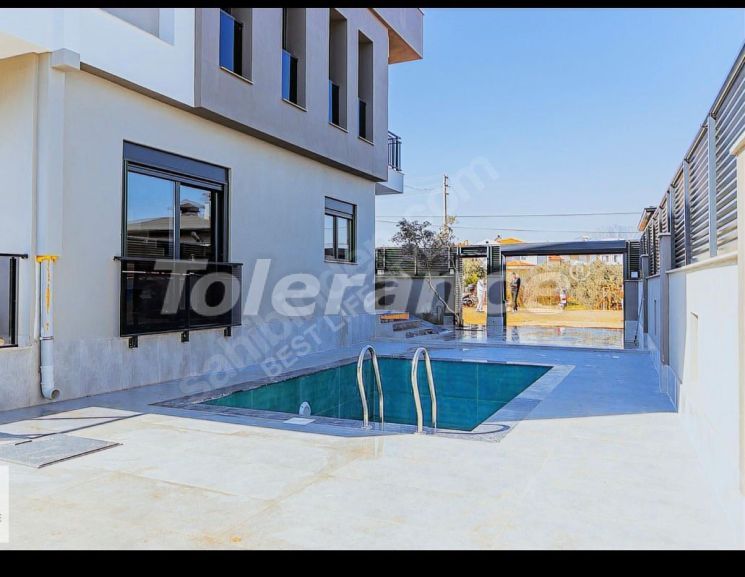 Вилла или дом в Дошемеалты, Анталия с бассейном: купить недвижимость в Турции - 113238