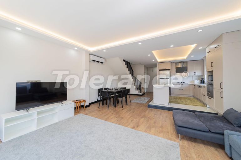 Вилла или дом в Дошемеалты, Анталия с бассейном: купить недвижимость в Турции - 113252