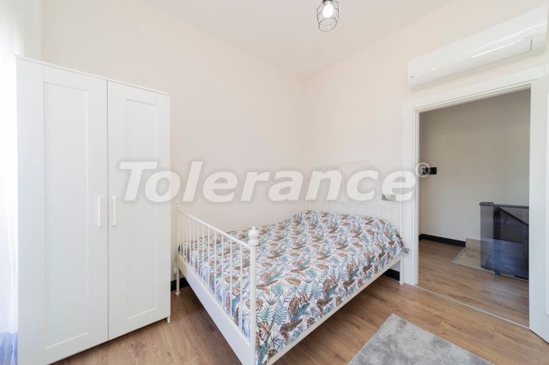 Вилла или дом в Дошемеалты, Анталия с бассейном: купить недвижимость в Турции - 113260