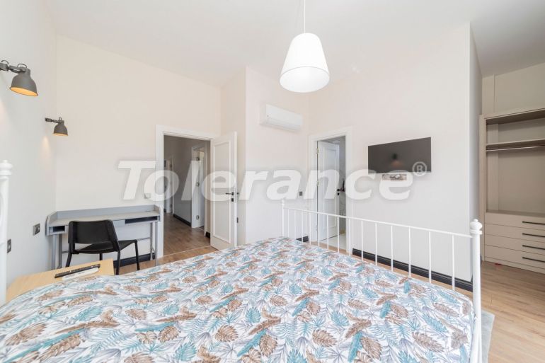 Вилла или дом в Дошемеалты, Анталия с бассейном: купить недвижимость в Турции - 113264