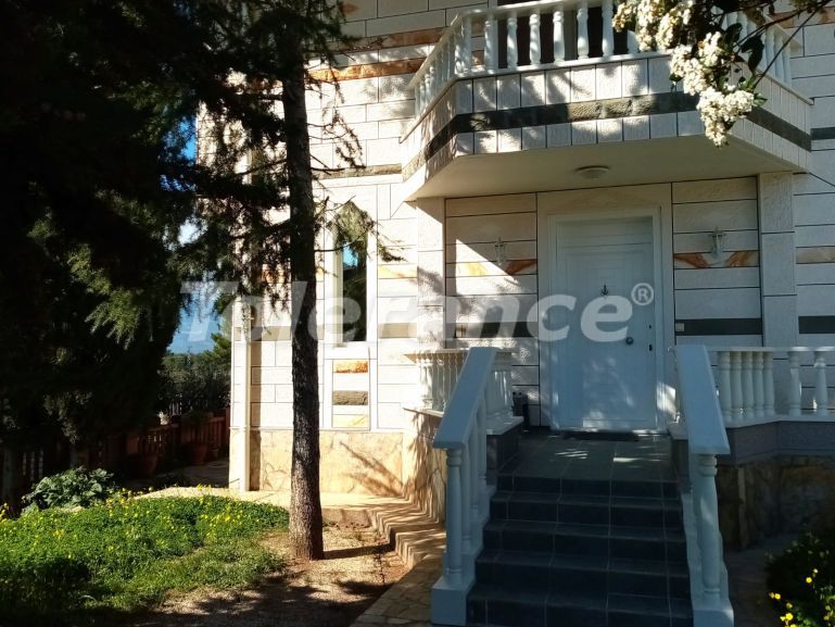 Вилла или дом в Дошемеалты, Анталия: купить недвижимость в Турции - 114531