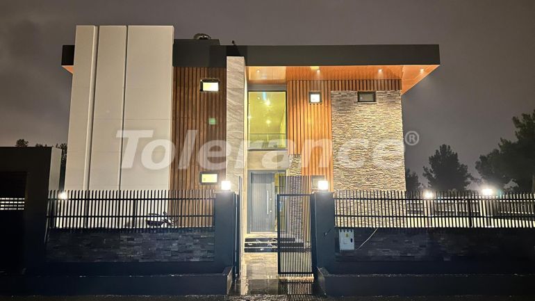 Вилла или дом в Дошемеалты, Анталия с бассейном: купить недвижимость в Турции - 116325