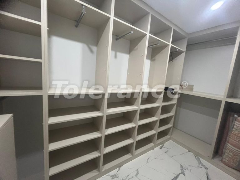 Вилла или дом в Дошемеалты, Анталия с бассейном: купить недвижимость в Турции - 125360