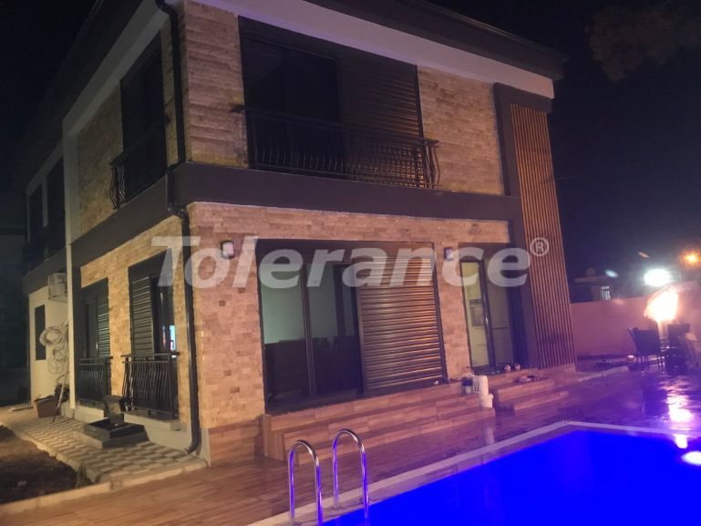 Вилла или дом в Дошемеалты, Анталия с бассейном: купить недвижимость в Турции - 125365