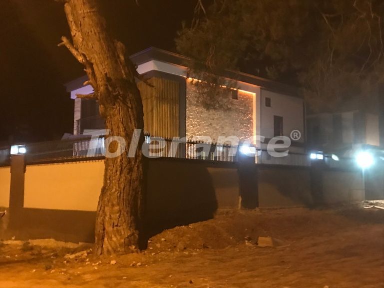 Вилла или дом в Дошемеалты, Анталия с бассейном: купить недвижимость в Турции - 125366