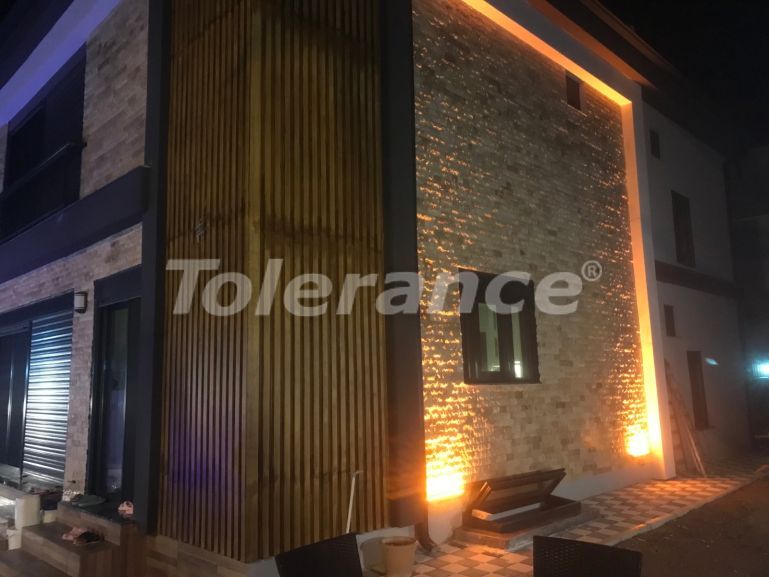 Вилла или дом в Дошемеалты, Анталия с бассейном: купить недвижимость в Турции - 125367
