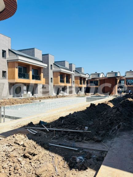 Вилла или дом от застройщика в Дошемеалты, Анталия с бассейном: купить недвижимость в Турции - 125372