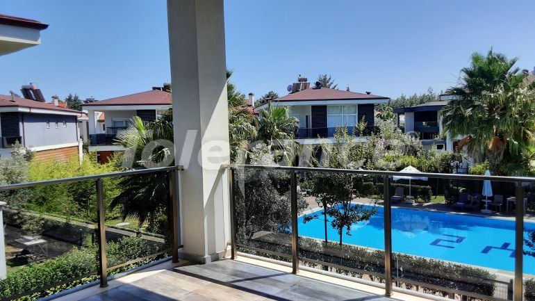 Вилла или дом в Дошемеалты, Анталия с бассейном: купить недвижимость в Турции - 126034