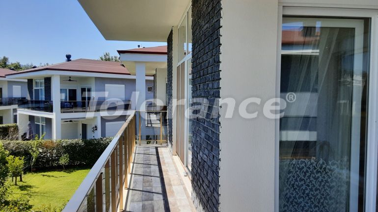 Вилла или дом в Дошемеалты, Анталия с бассейном: купить недвижимость в Турции - 126036