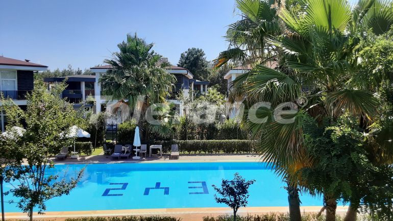 Вилла или дом в Дошемеалты, Анталия с бассейном: купить недвижимость в Турции - 126037