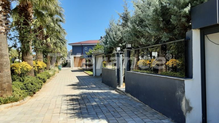 Вилла или дом в Дошемеалты, Анталия с бассейном: купить недвижимость в Турции - 126052