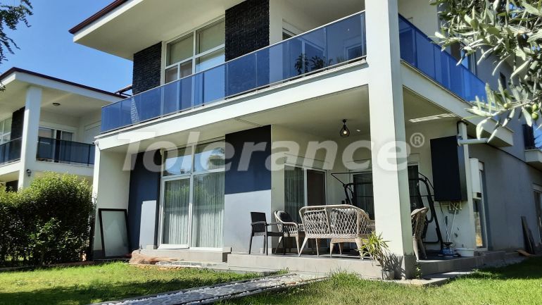 Вилла или дом в Дошемеалты, Анталия с бассейном: купить недвижимость в Турции - 126056