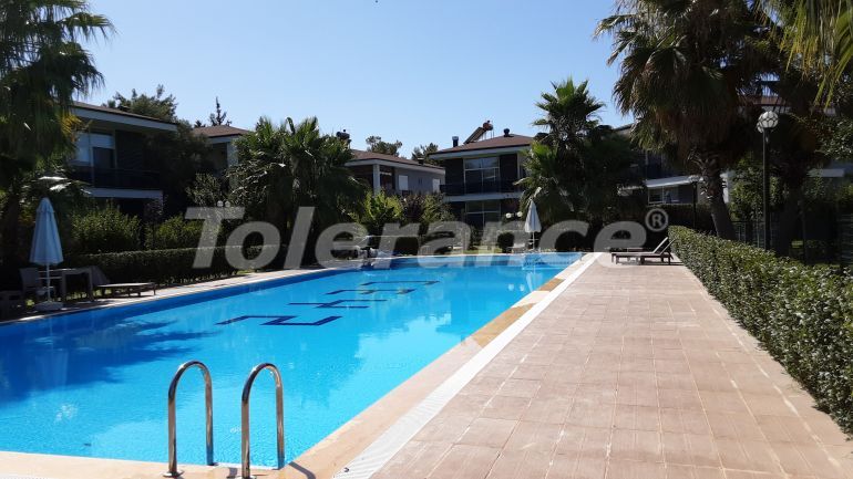 Вилла или дом в Дошемеалты, Анталия с бассейном: купить недвижимость в Турции - 126058