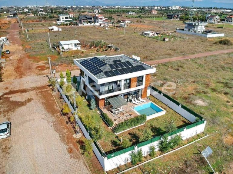 Вилла или дом в Дошемеалты, Анталия с бассейном: купить недвижимость в Турции - 131502