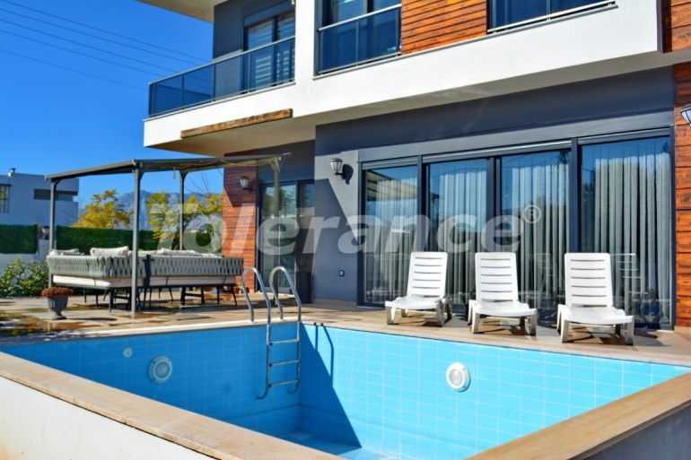 Вилла или дом в Дошемеалты, Анталия с бассейном: купить недвижимость в Турции - 131505