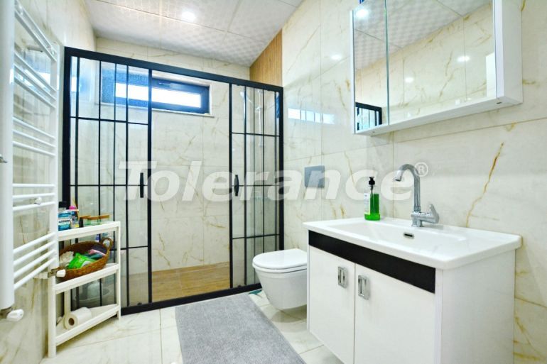 Вилла или дом в Дошемеалты, Анталия с бассейном: купить недвижимость в Турции - 131508