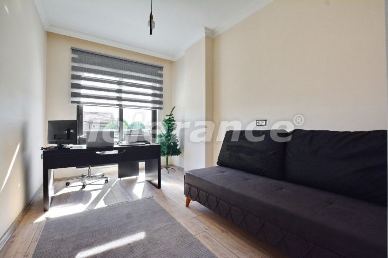 Вилла или дом в Дошемеалты, Анталия с бассейном: купить недвижимость в Турции - 131511