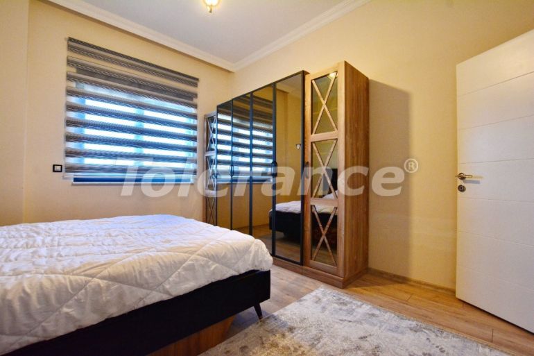 Вилла или дом в Дошемеалты, Анталия с бассейном: купить недвижимость в Турции - 131513