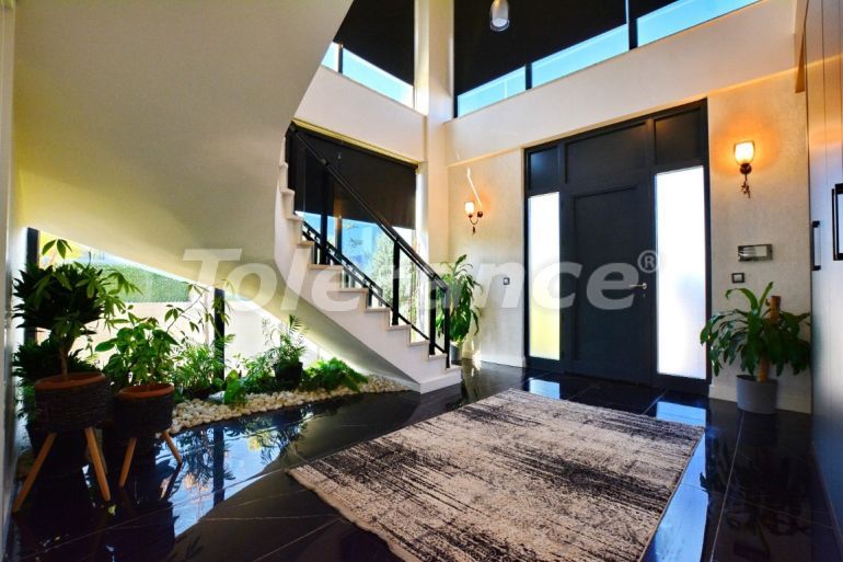 Вилла или дом в Дошемеалты, Анталия с бассейном: купить недвижимость в Турции - 131514