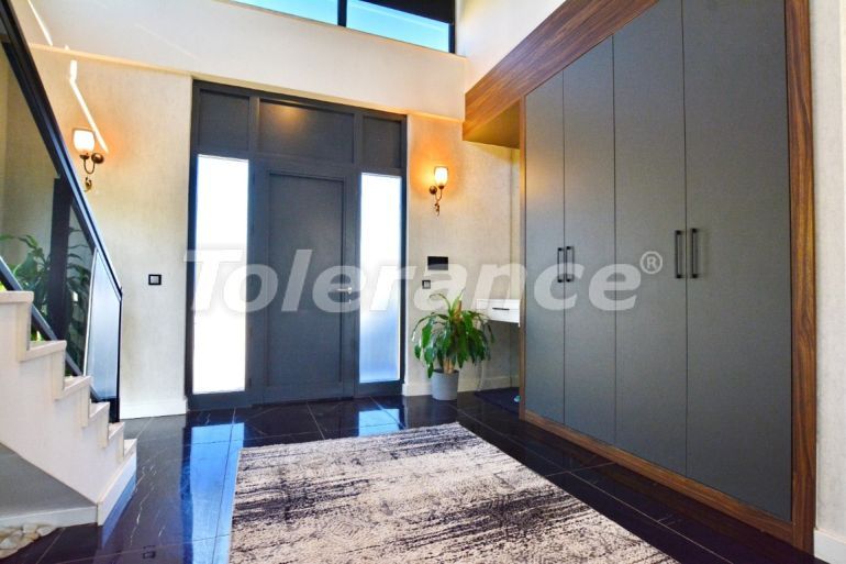 Вилла или дом в Дошемеалты, Анталия с бассейном: купить недвижимость в Турции - 131515