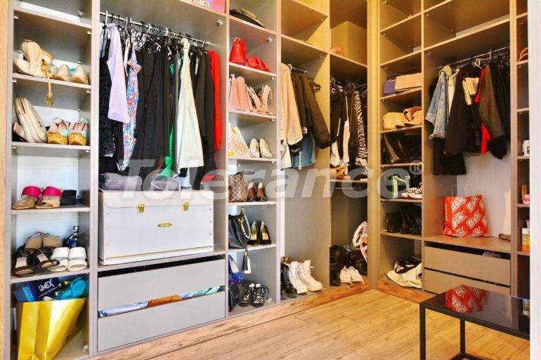 Вилла или дом в Дошемеалты, Анталия с бассейном: купить недвижимость в Турции - 131516