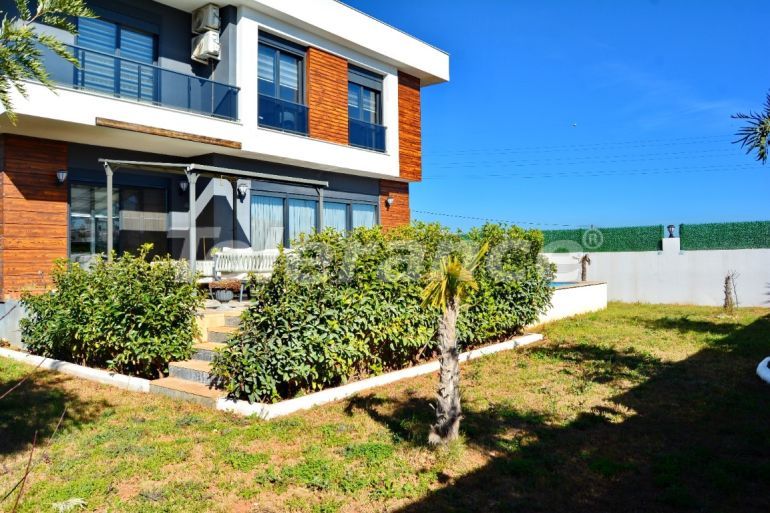 Вилла или дом в Дошемеалты, Анталия с бассейном: купить недвижимость в Турции - 131517