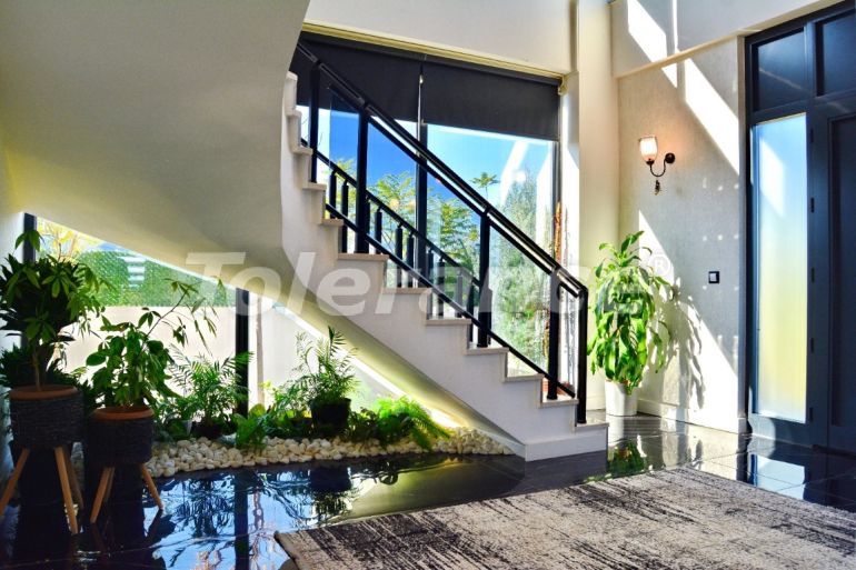 Вилла или дом в Дошемеалты, Анталия с бассейном: купить недвижимость в Турции - 131519