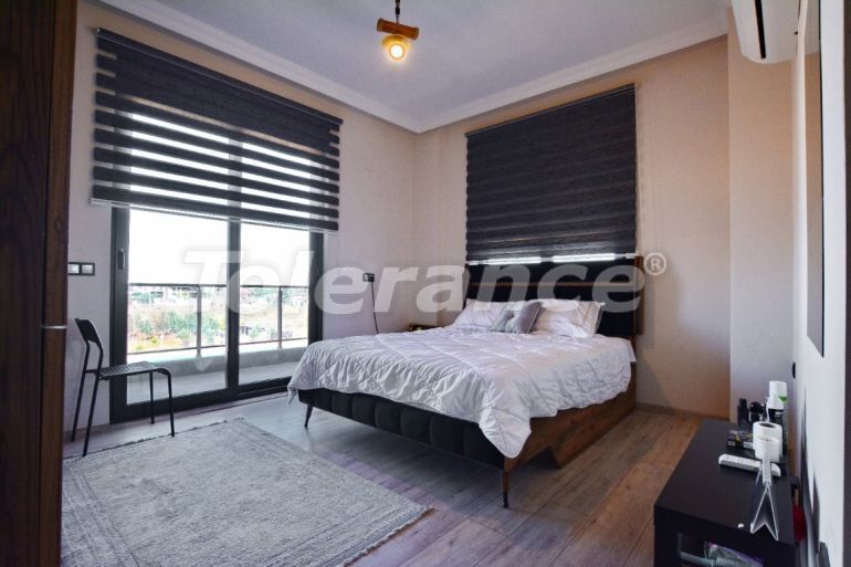 Вилла или дом в Дошемеалты, Анталия с бассейном: купить недвижимость в Турции - 131526