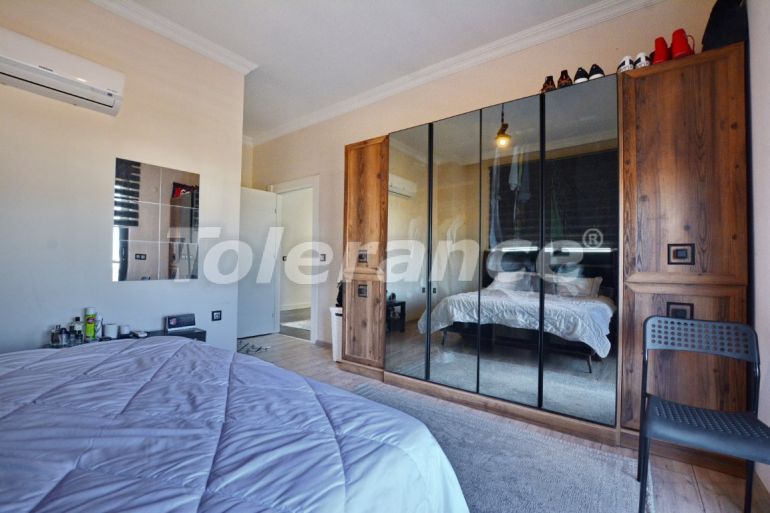 Вилла или дом в Дошемеалты, Анталия с бассейном: купить недвижимость в Турции - 131532