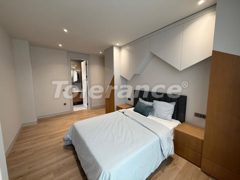 Вилла или дом в Дошемеалты, Анталия с бассейном: купить недвижимость в Турции - 135798