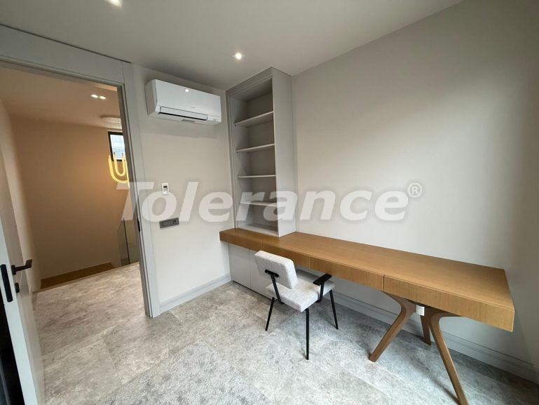 Вилла или дом в Дошемеалты, Анталия с бассейном: купить недвижимость в Турции - 135801