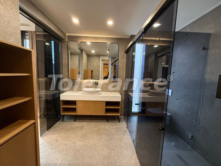 Вилла или дом в Дошемеалты, Анталия с бассейном: купить недвижимость в Турции - 135808